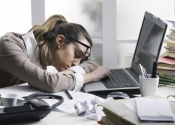 Fibromiyalji Belirtileri Nelerdir? Tedavisi Var Mıdır?