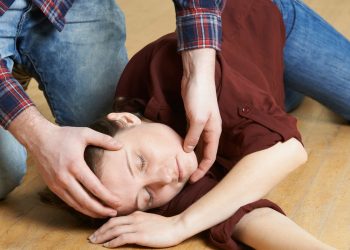 Epilepsi Hastalığı Nedir? Nöbetlerinin Çeşitleri nelerdir?